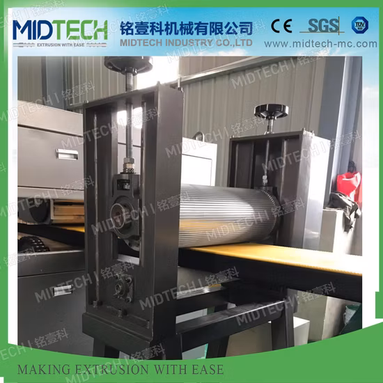 (Industrie Midtech) Ligne de production d'extrusion de panneaux de profil de radeau de pêche PE/HDPE moussants en plastique